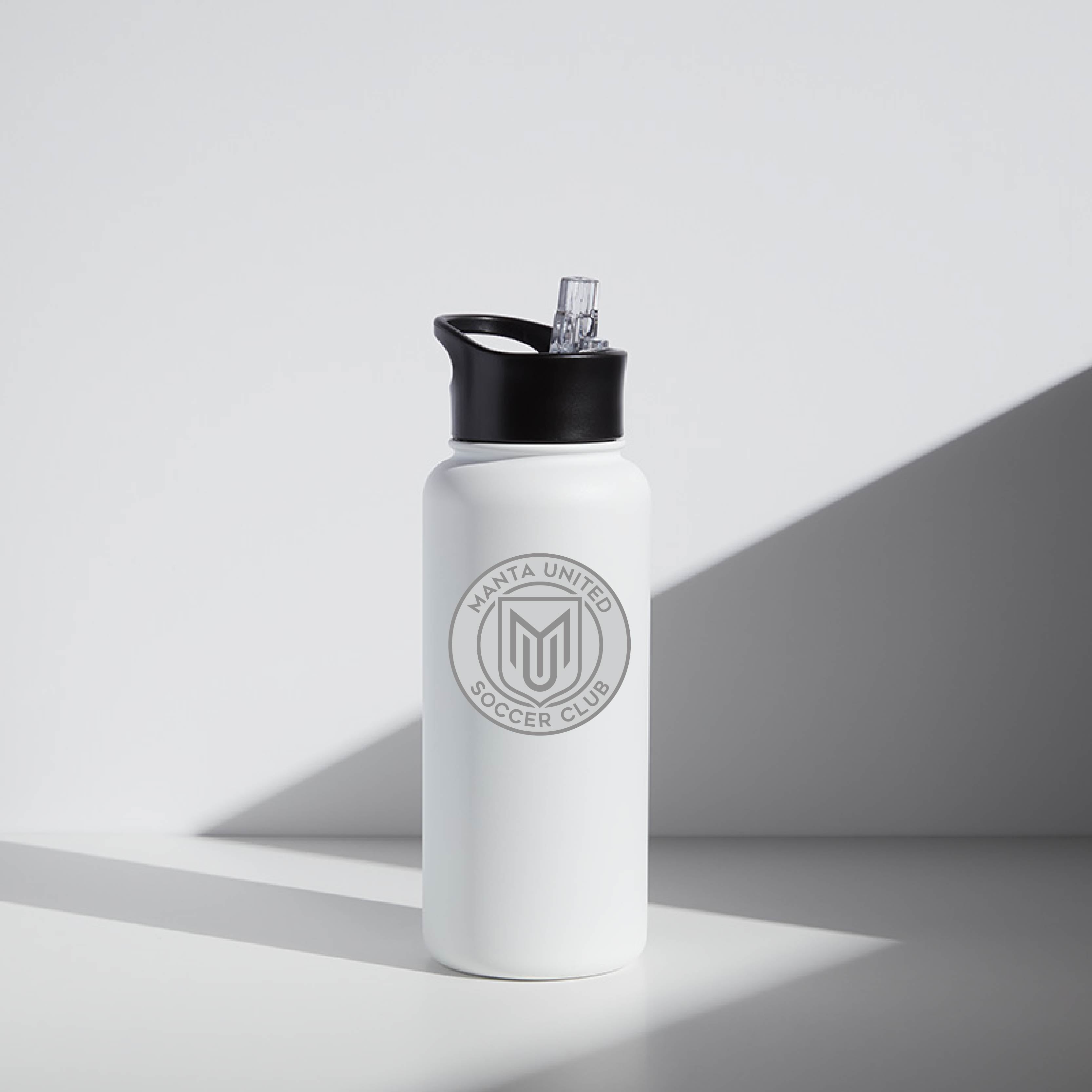 32 oz WATR Bottle Manta United Circle Logo