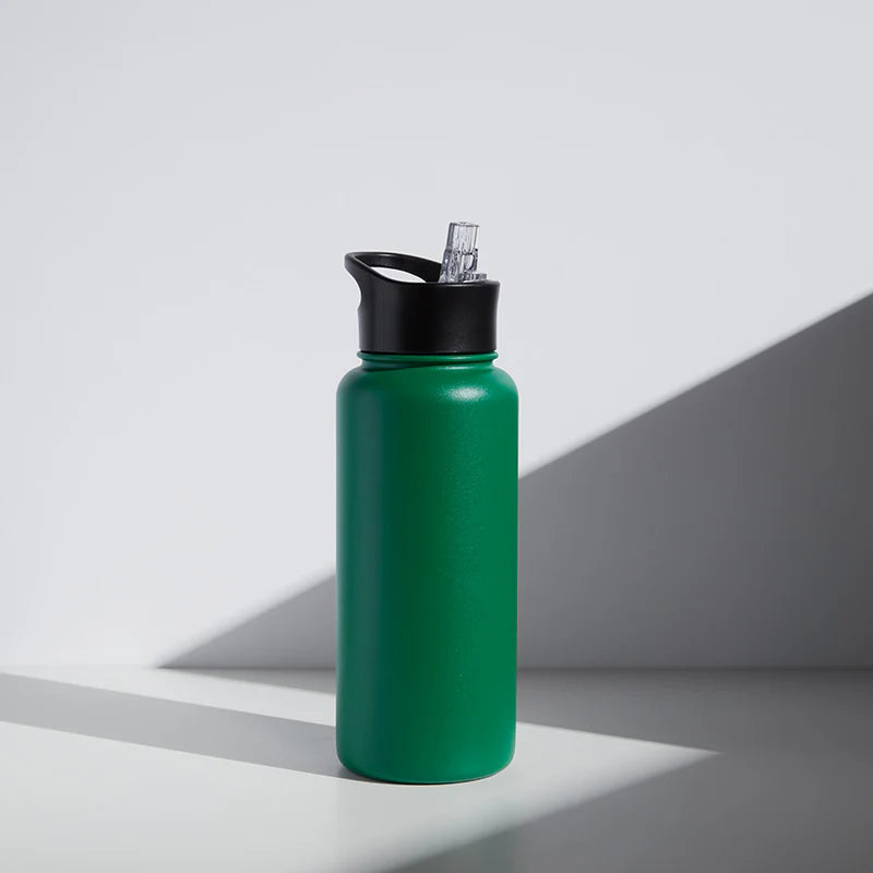 Green 32oz Water bottle with built-in straw